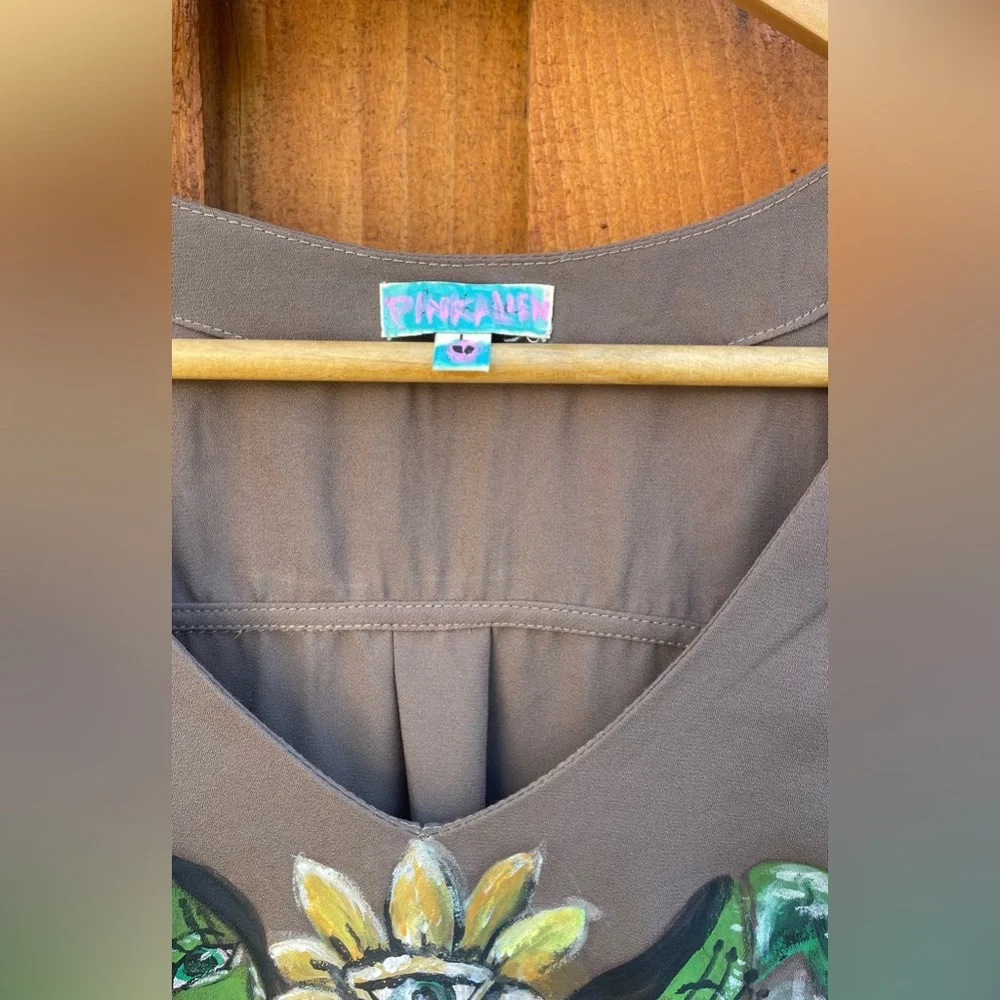 Hand Painted Blouse Shirt Third Eye Alien Art Artsy Medusa Snake High Low Women - Picture 5 of 5